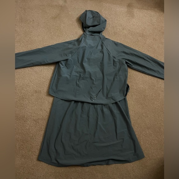 Nike Swimsuit Victory UPF 40 Full-Coverage Tunic Dress Cover-up sz XL NWT $240 - Picture 9 of 10